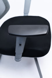 Vinnous Chair