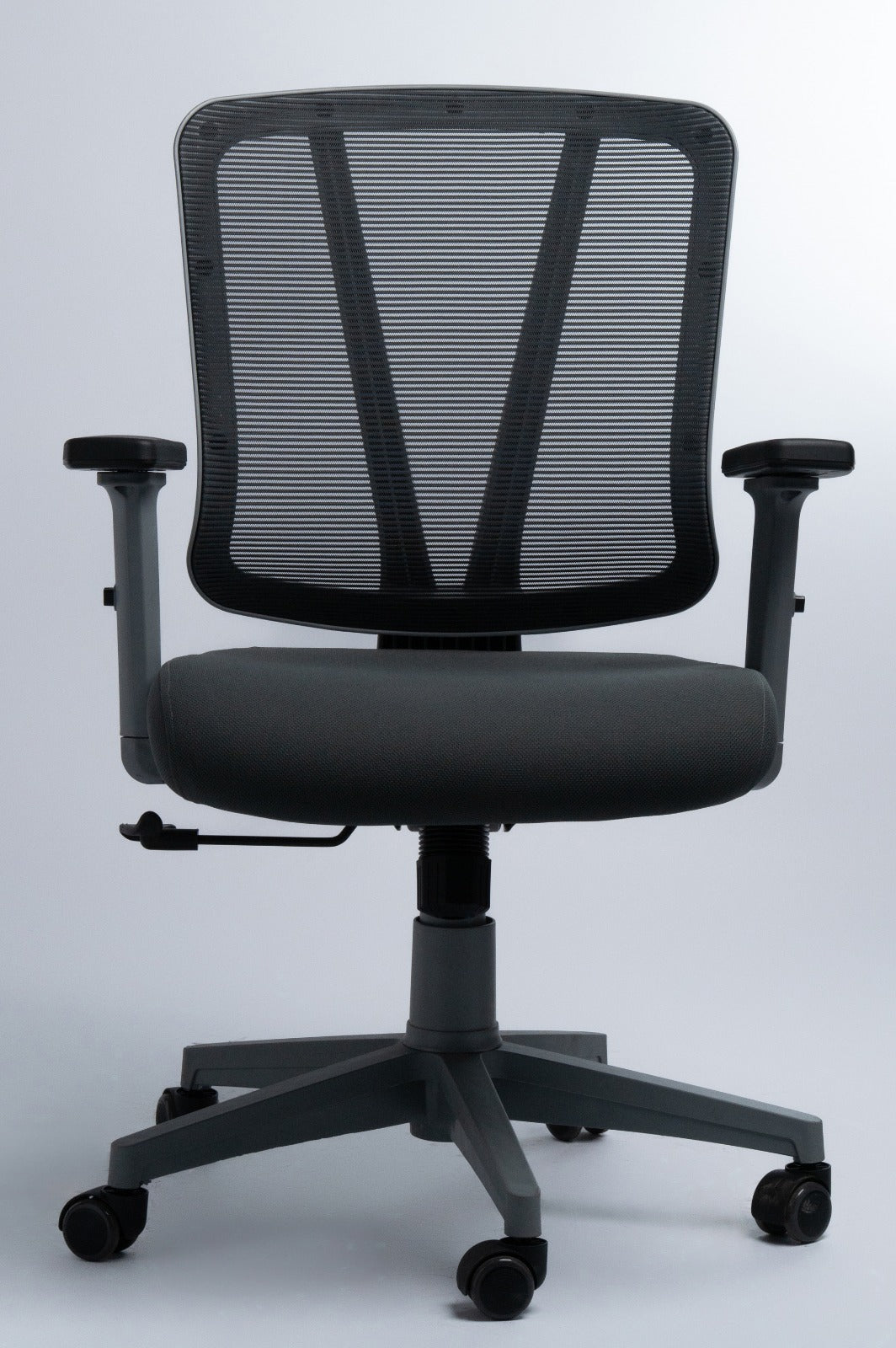 سكاي كرسي مكتب طبي مودرن شبك متحرك فريم رمادي وسط يدات متحركة