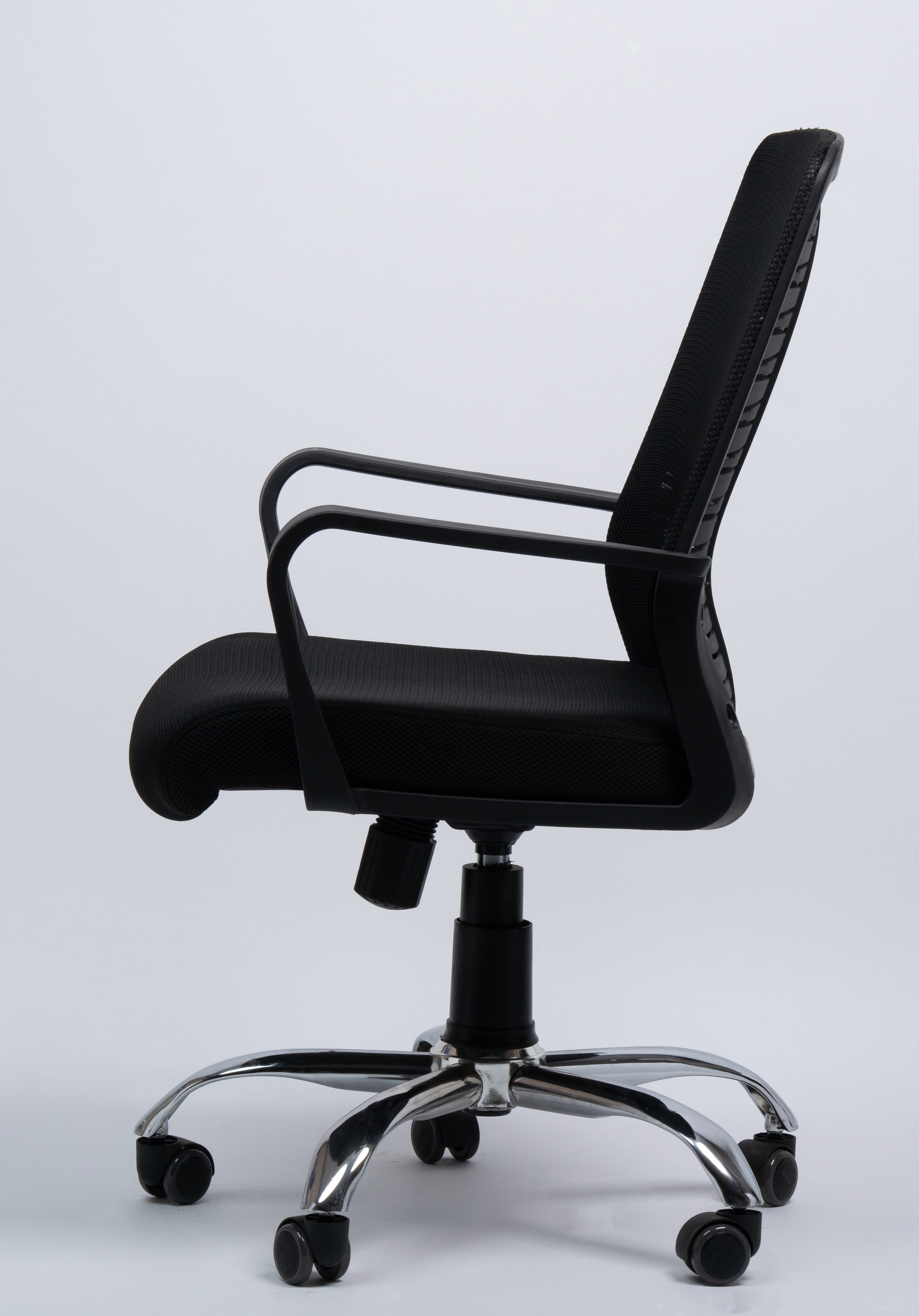 روما كرسي ميش طبي مودرن فريم أسود وسط نجمة كروم