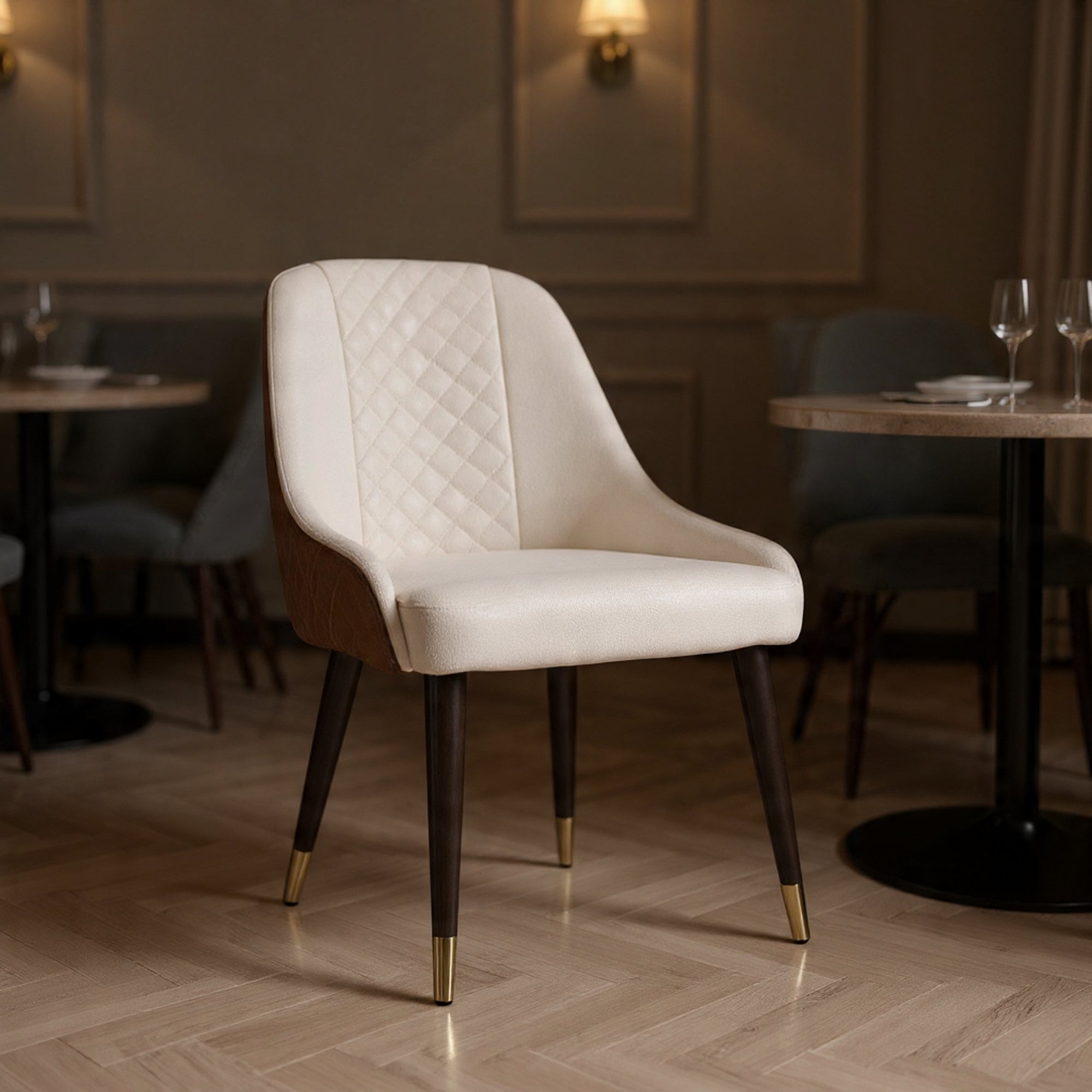 كرسي طعام هوم فريم خشب مكسو قماش وأرجل خشب زان